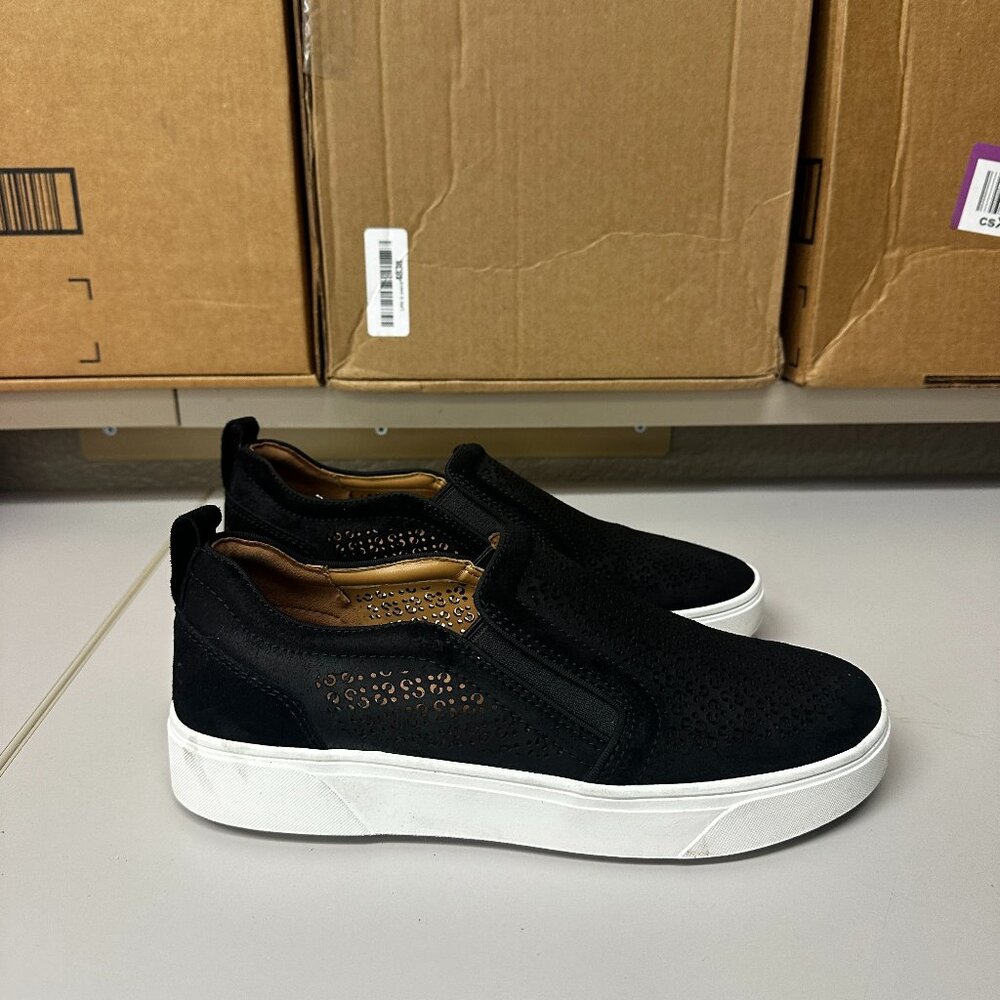 Vionic Kimmie Perf - black - size 8.5